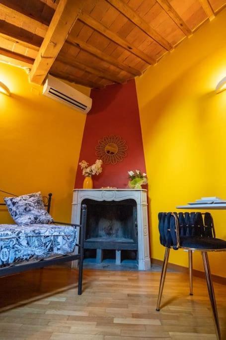 22 Home - Parcheggio Privato - Accogliente - Collegamento Sardegna E Corsica Livorno Bagian luar foto